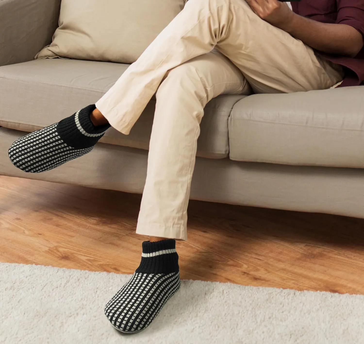 BenSorts Men Fuzzy Slipper Socks with Grippers Non Slip Indoor House Socks Christmas Gifts
