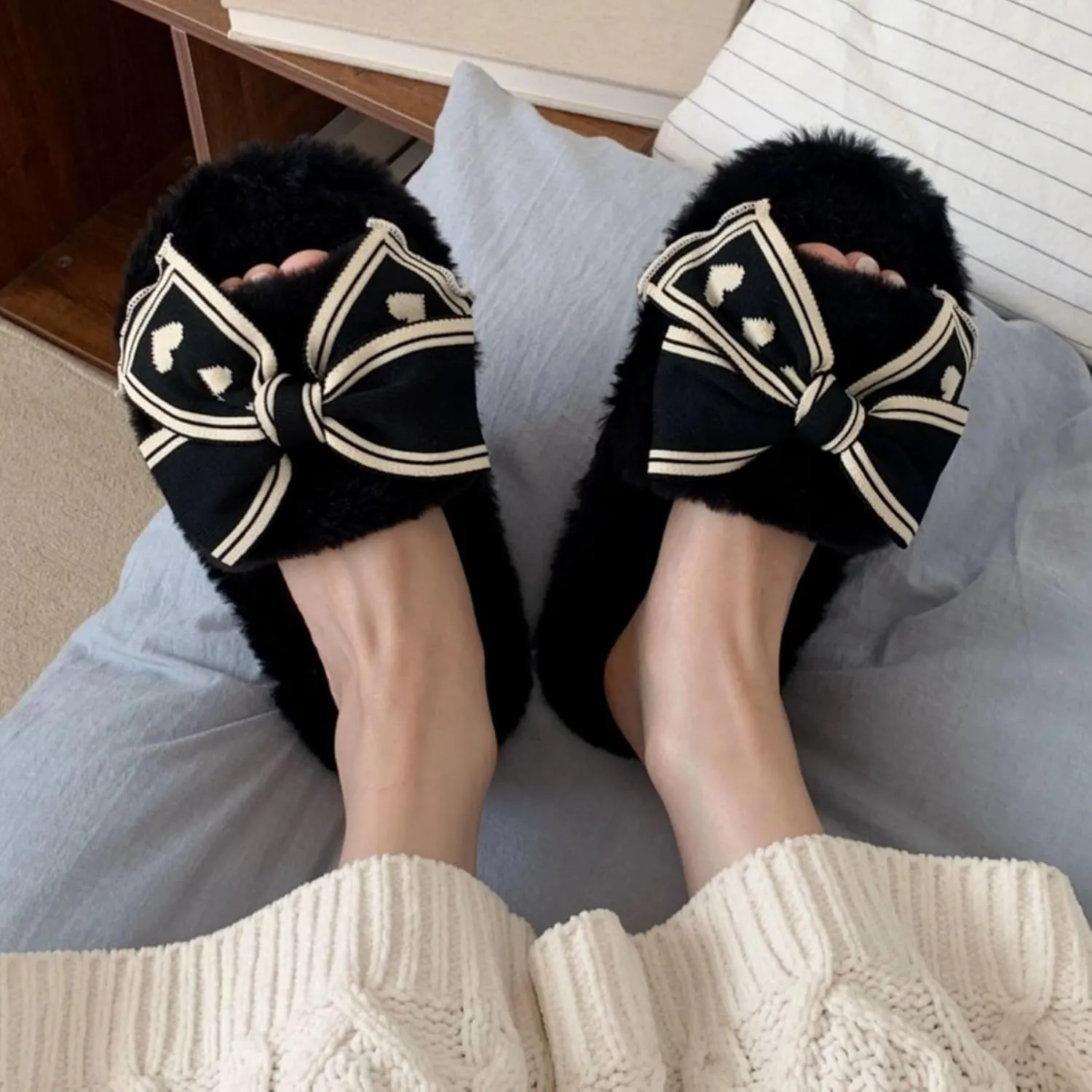 Bow Slippers for Women Indoor Open Toe Plush Bow Tie Slides House Shoes Soft Non-Slip Sole Slip On Slippers with Bows Winter Warm Home Cotton Slippers Bedroom Slippers Outdoor Wear