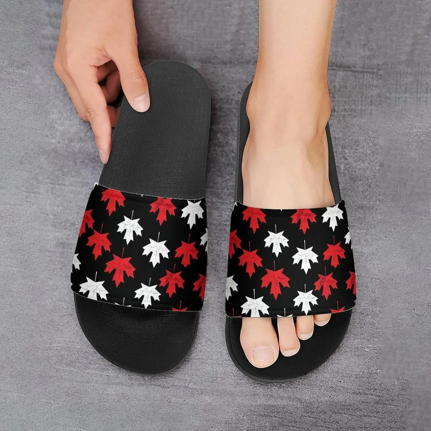 Canada Flag Maple Slippers for Women Men Anti-Slip Shower Slides Open Toe Slippers for Home Outdoor Beach