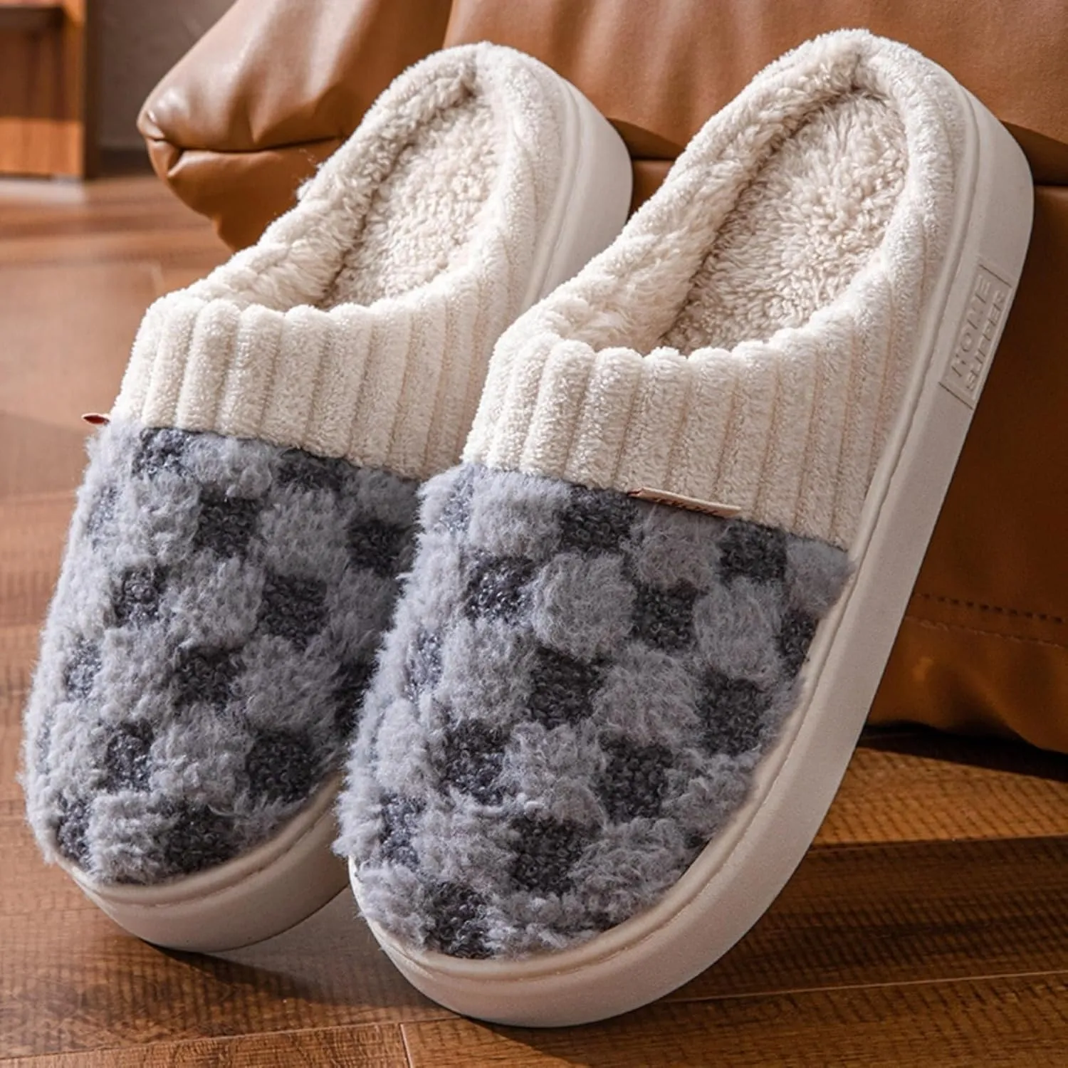 Checkered Plush House Slippers for Women Men, Non-Slip Memory Foam Indoor Slides, Plaid Winter Warm Fuzzy Home Slipper, Cozy Fleece Lined Shoes