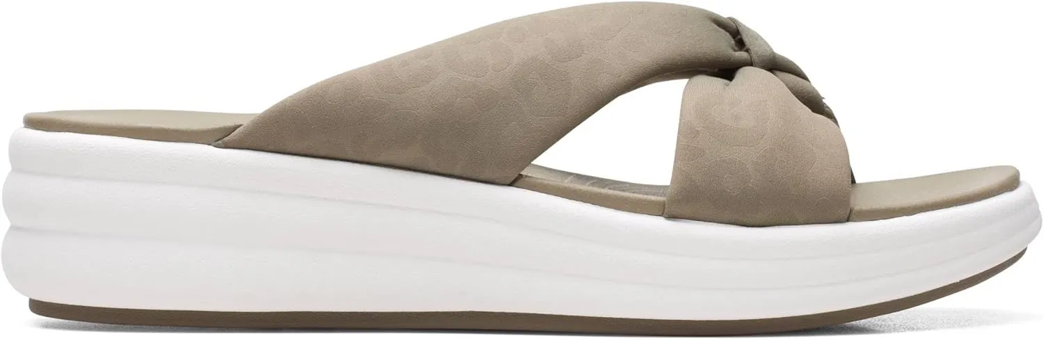 Clarks Women's Drift Ave Flat Sandal