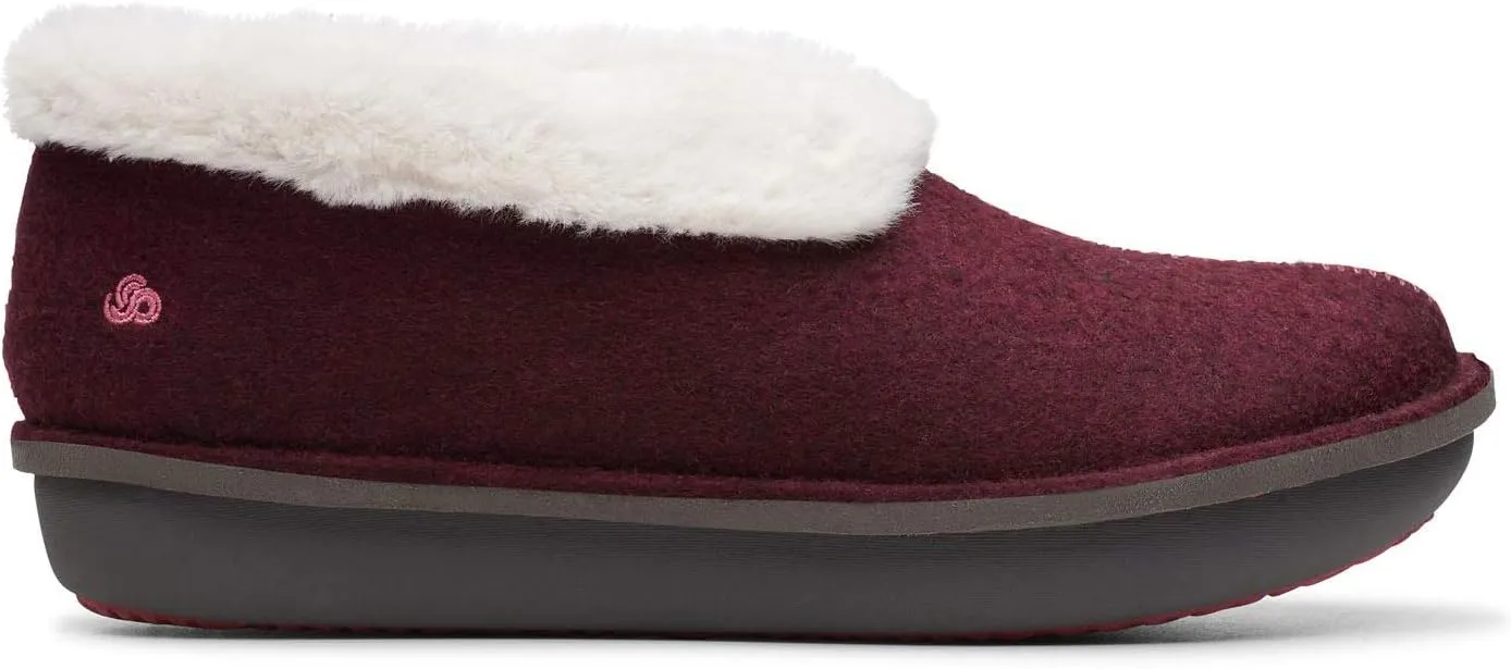 Clarks Women's Step Flow Low Slipper