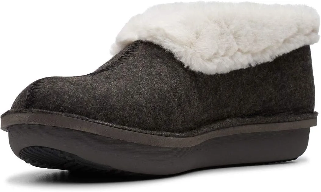 Clarks Women's Step Flow Low Slipper