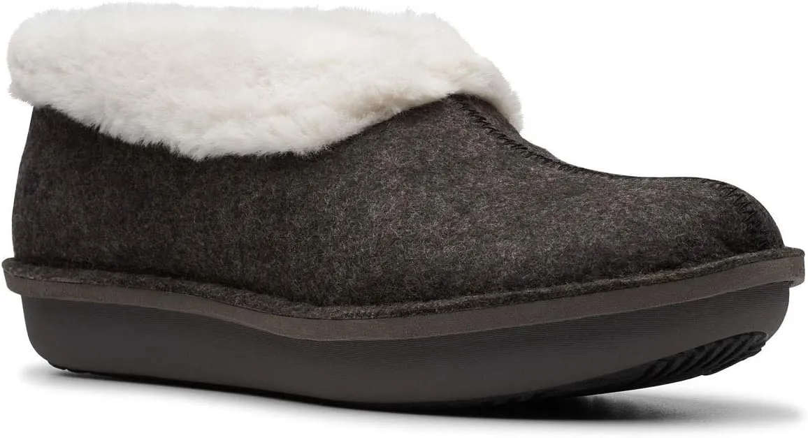 Clarks Women's Step Flow Low Slipper