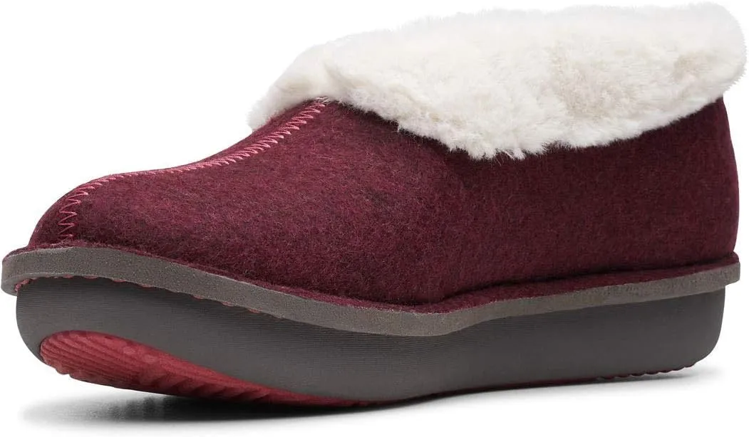 Clarks Women's Step Flow Low Slipper