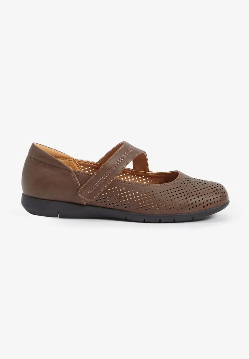Comfortview Women's The Ezra Flat (Wide Widths Available)