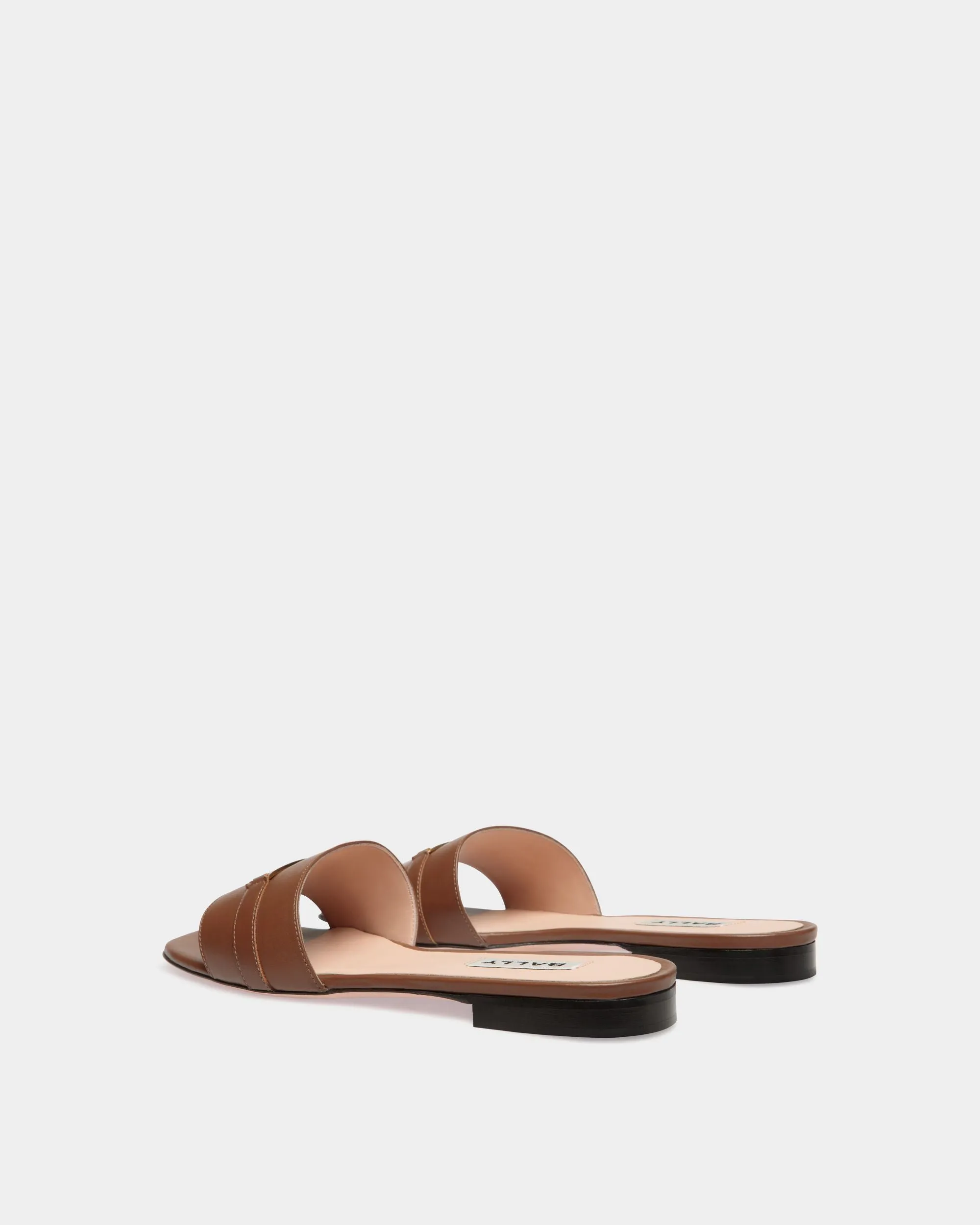 Deco Flat Sandal in Brown Leather