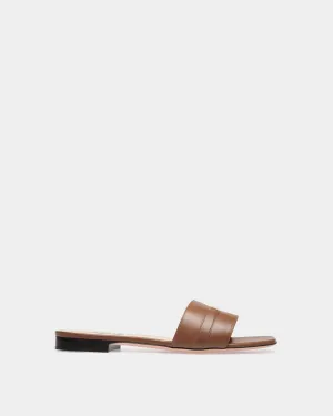 Deco Flat Sandal in Brown Leather
