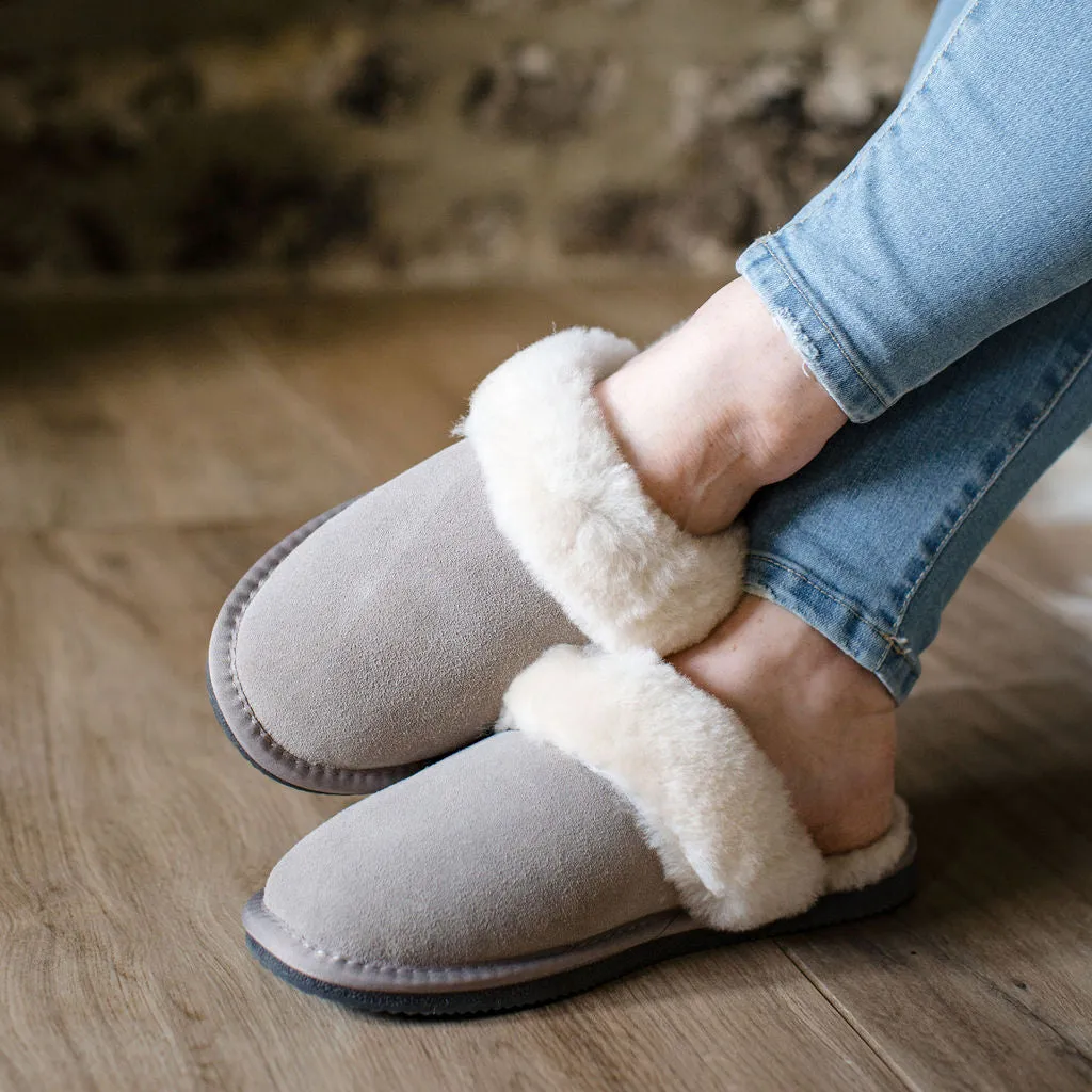 Deluxe Ladies 'Daisy' Sheepskin Slipper Mule - Light Grey