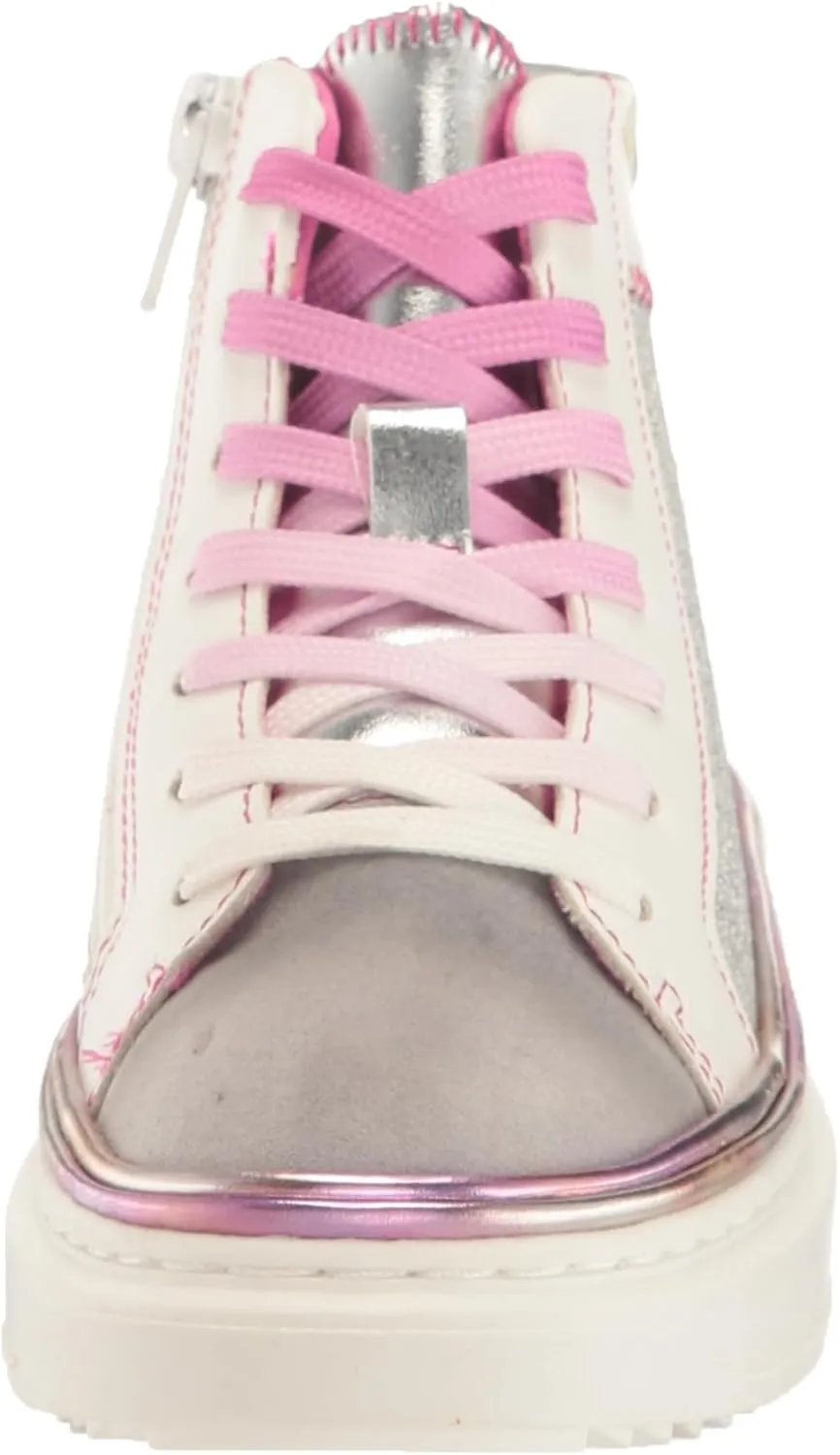 Glossy Sneaker