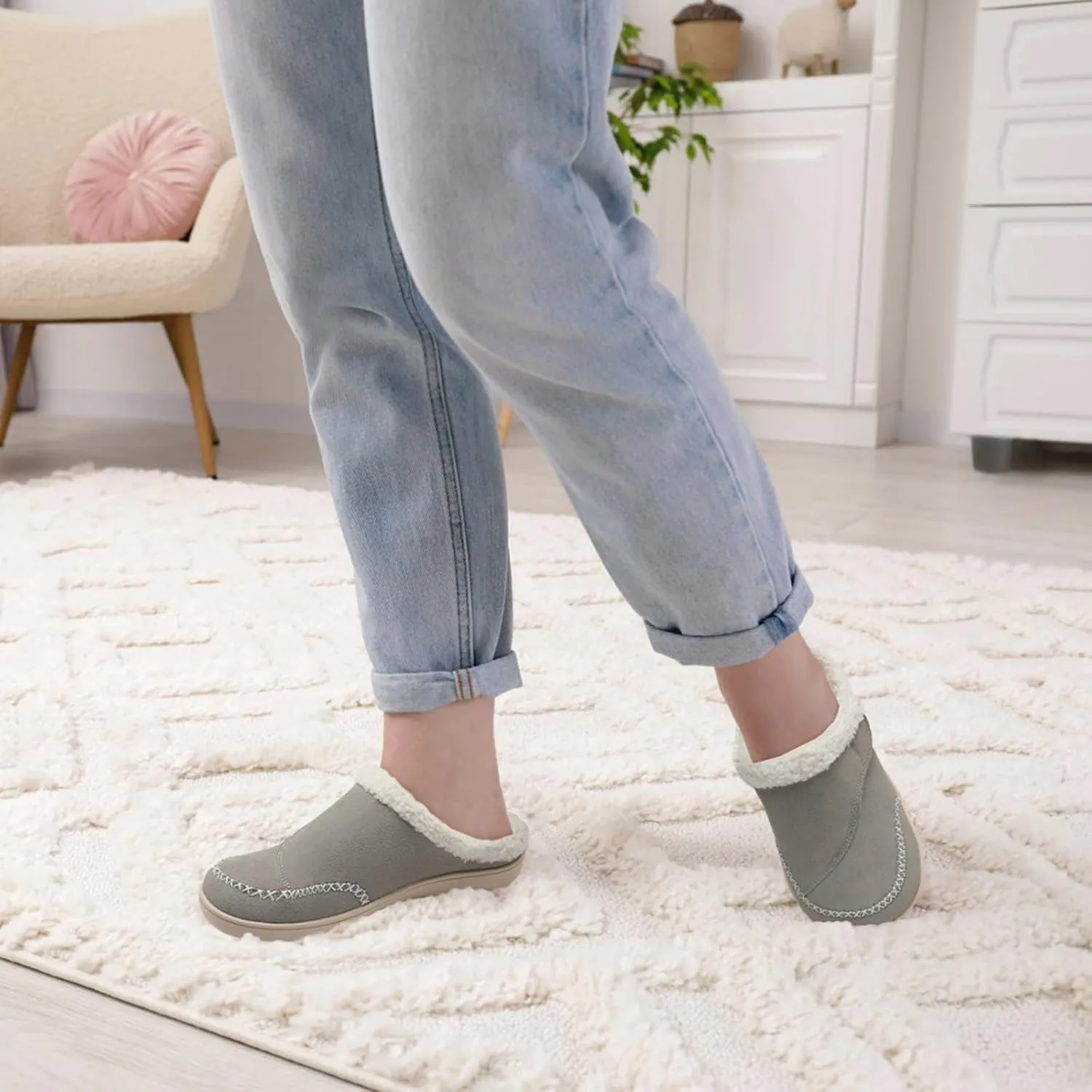LeIsfIt Womens Wide Slippers Adjustable Diabetic Slippers Memory Foam Swollen Arthritis Edema House Shoes Indoor Outdoor