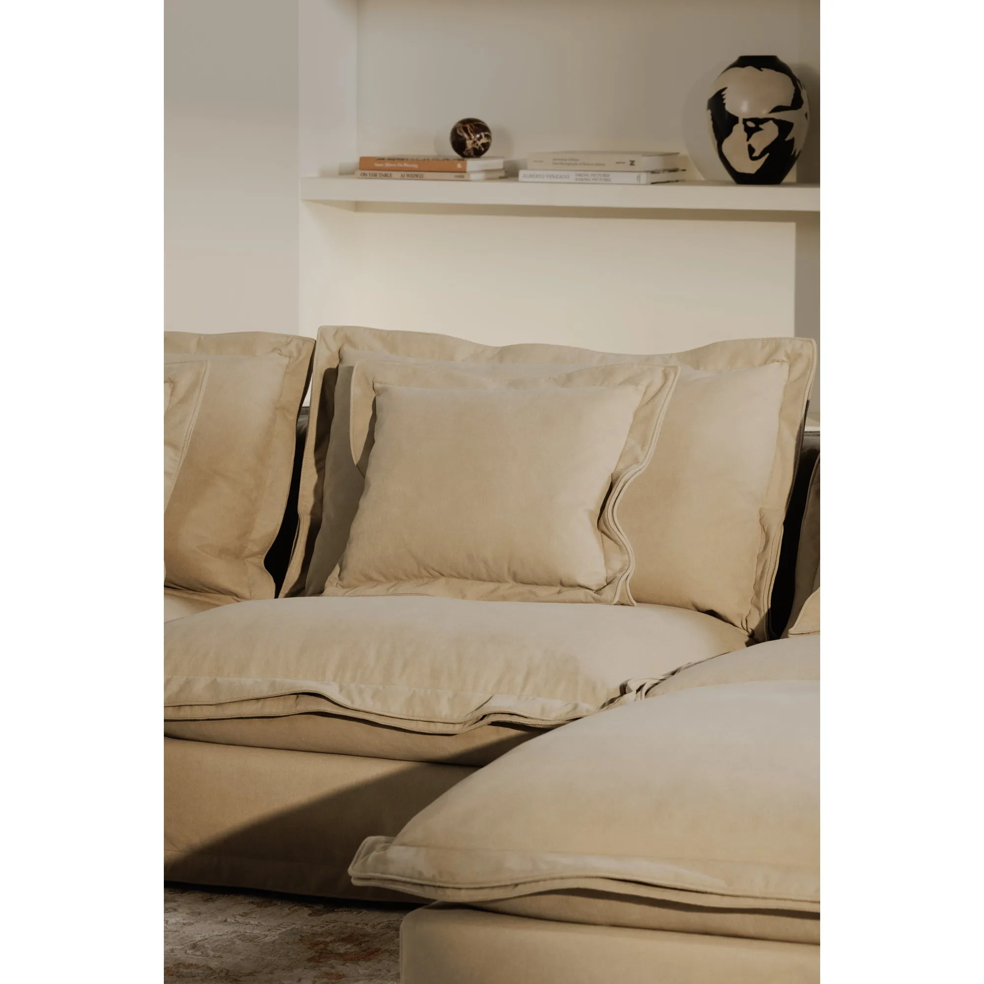 Luxurious Modular Lounging Haven