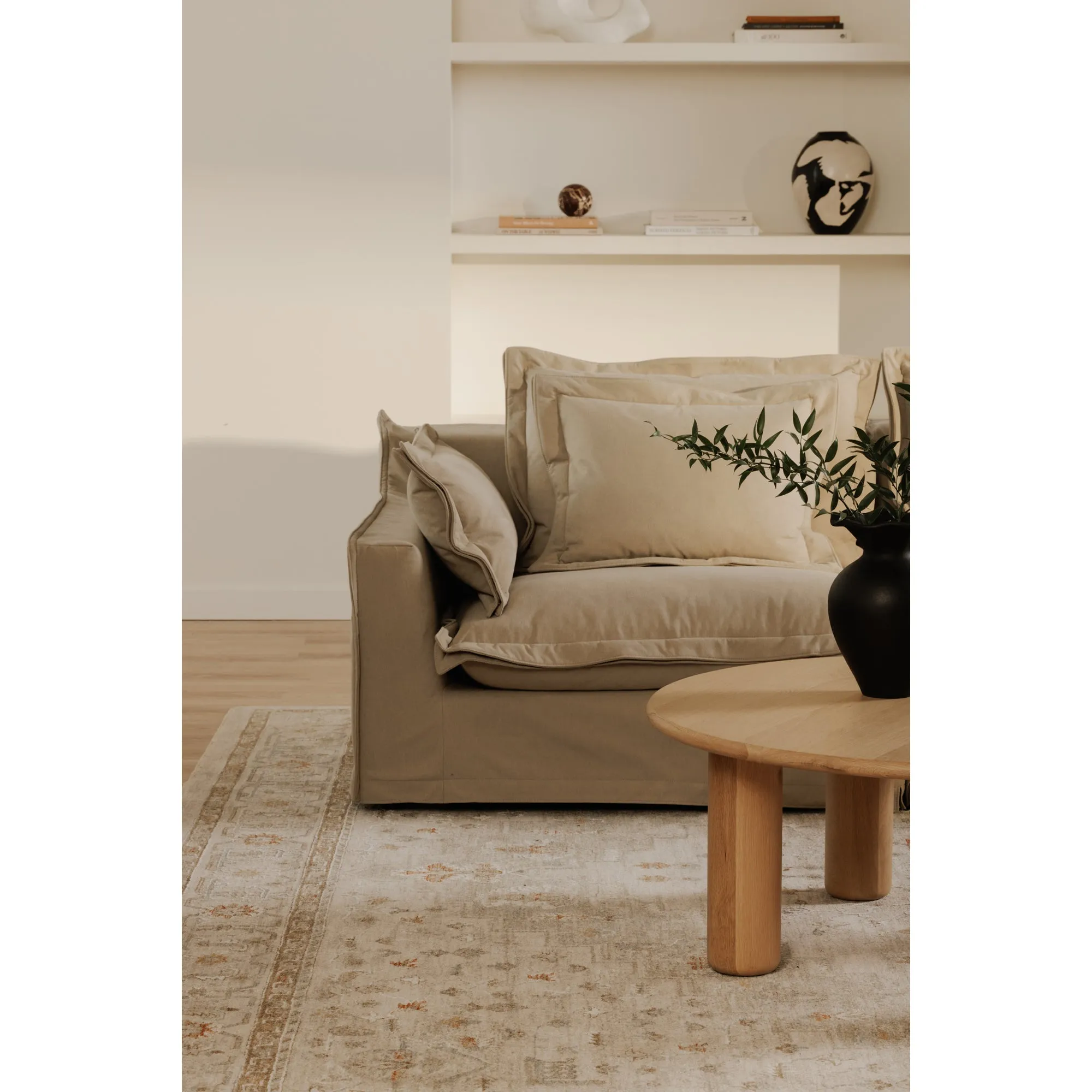 Luxurious Modular Lounging Haven