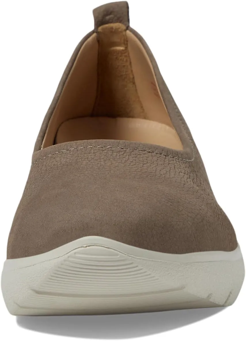 Marc Joseph New York Women's Comfort Slip On Leather Lightweight Loafer Flat