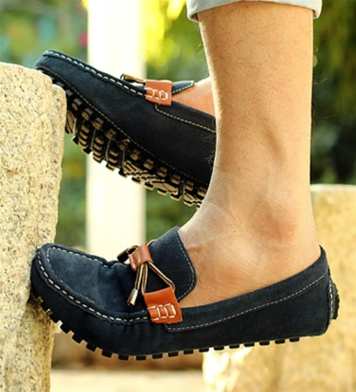 Men's Casual Hand-Sewn Suede Penny Loafers Slip-On Leather Shoes Comfortable Round Toe Lightweight Dress Shoes for Outdoor Walking Driving