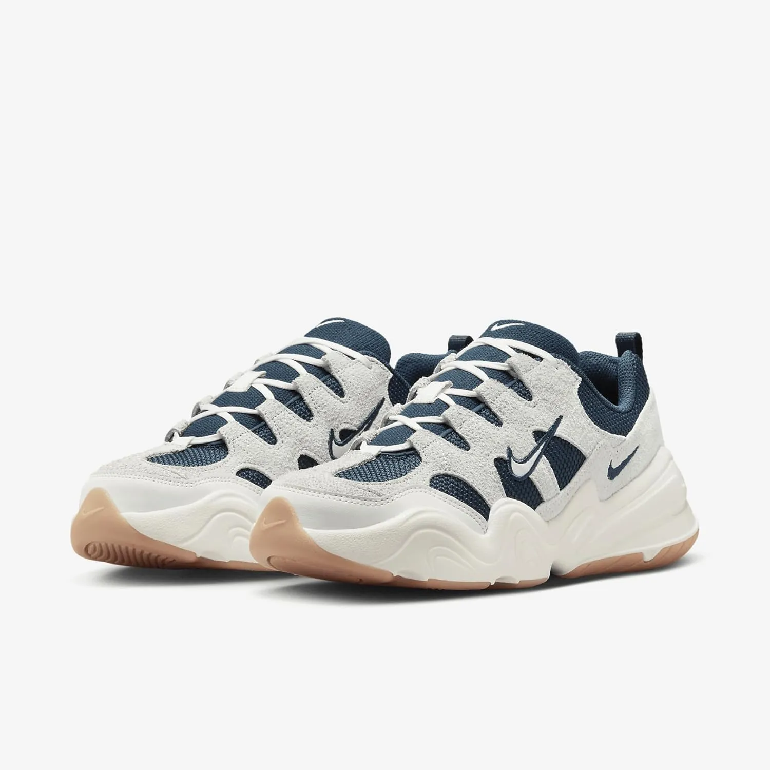 Nike Women's Tech Hera Sneaker