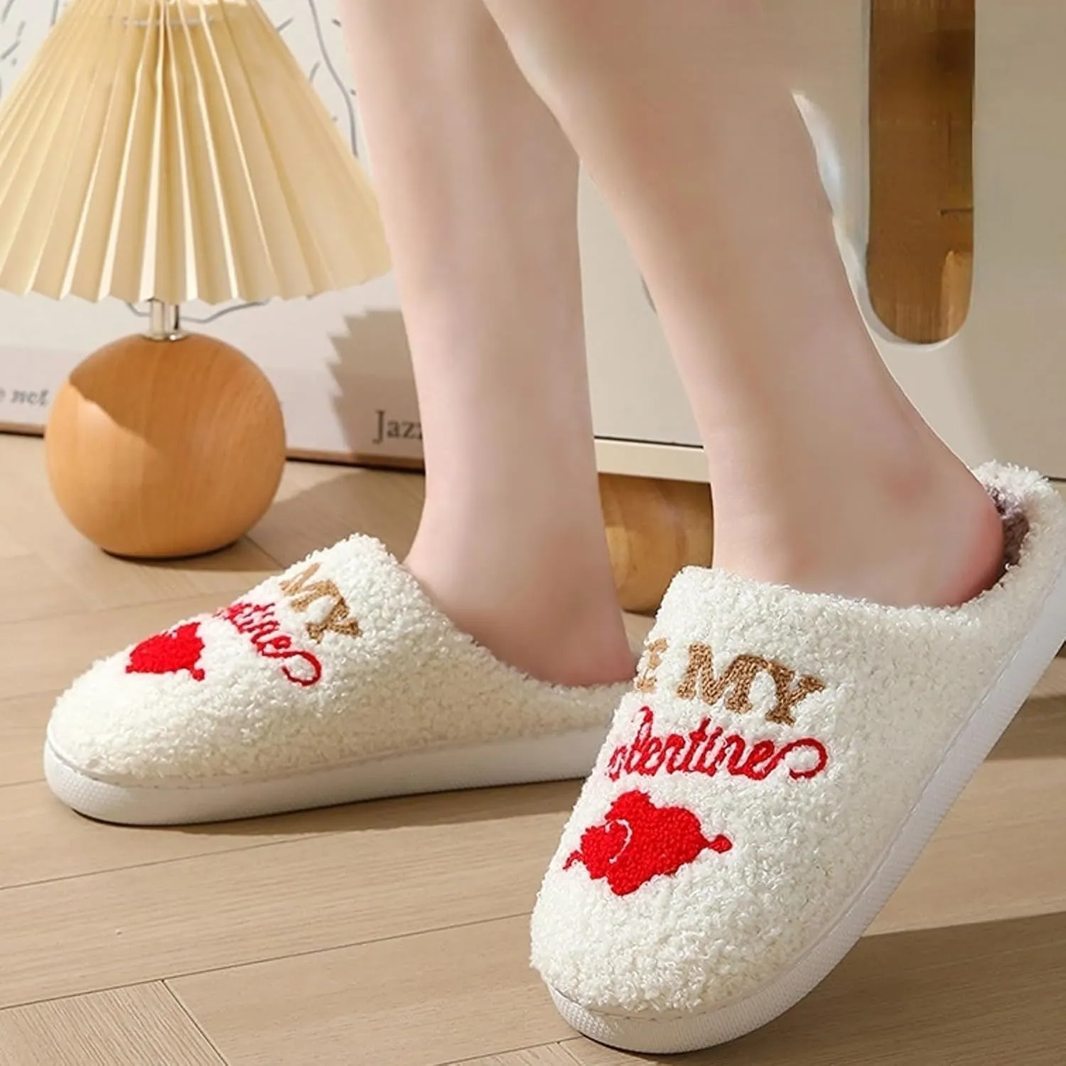 Plush Slippers Warm Slippers Couple Slippers Valentine's Day Slippers Comfy Slippers for Women Men Indoor House Soft Cozy Non-Slip Sole Shoes Bedroom Slippers Fuzzy Slippers Gift