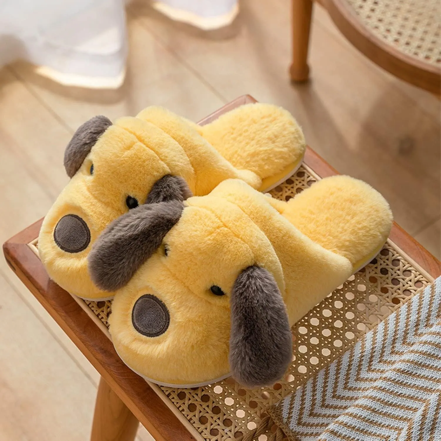 Really Cute Unisex Adult Hard Soled Stuffed Animal Home Slippers Soft Plush Cartoon Animal Slippers Sharp Warm and Toasty Slippers