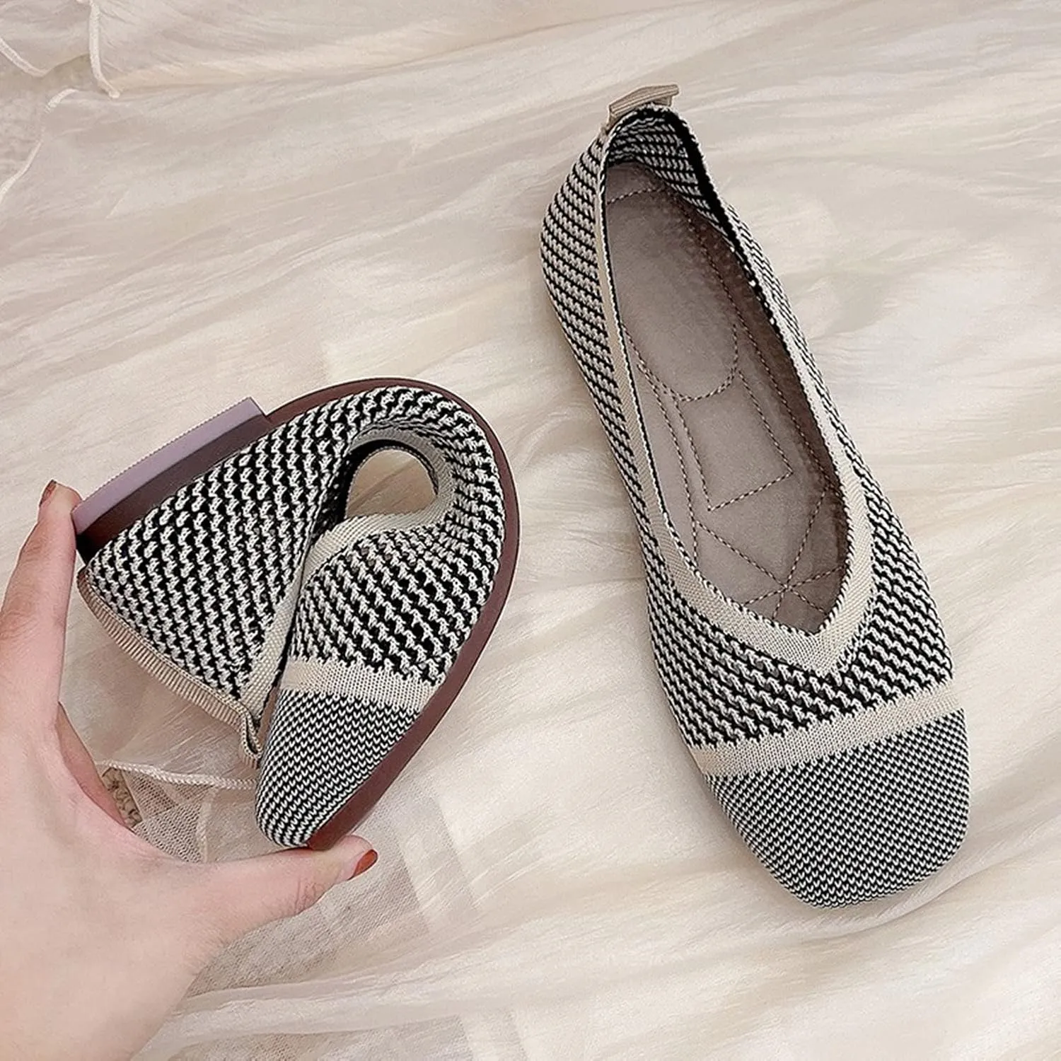 RVROVIC Women Flat Shoes Knitted Lightweight Slip-on Loafers Breathabel Soft Comfortable Ballet Flats