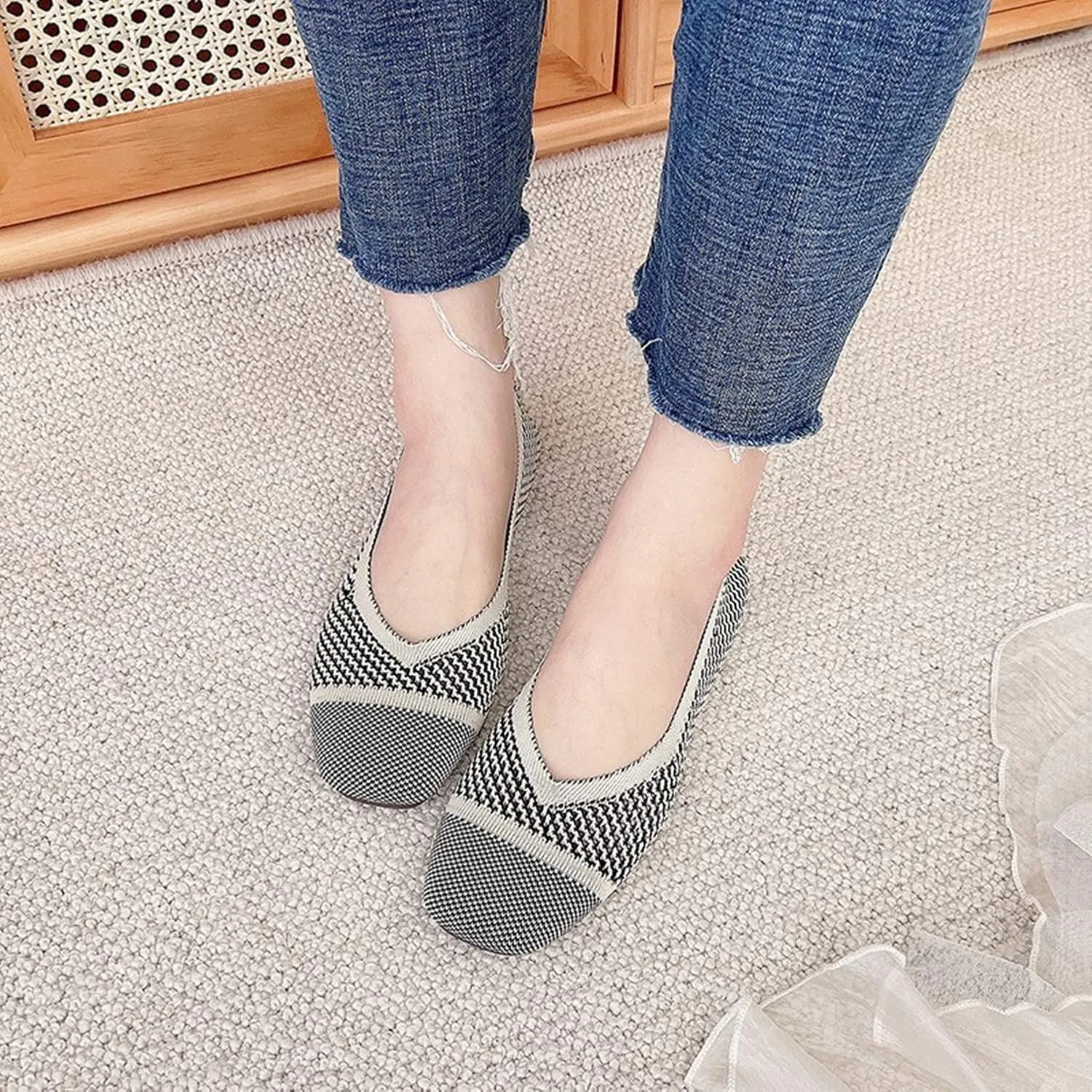 RVROVIC Women Flat Shoes Knitted Lightweight Slip-on Loafers Breathabel Soft Comfortable Ballet Flats