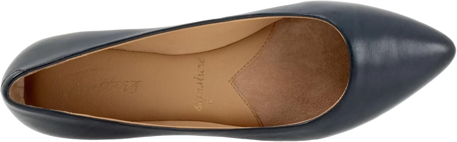 Trotters Women's Estee Ballet Flat
