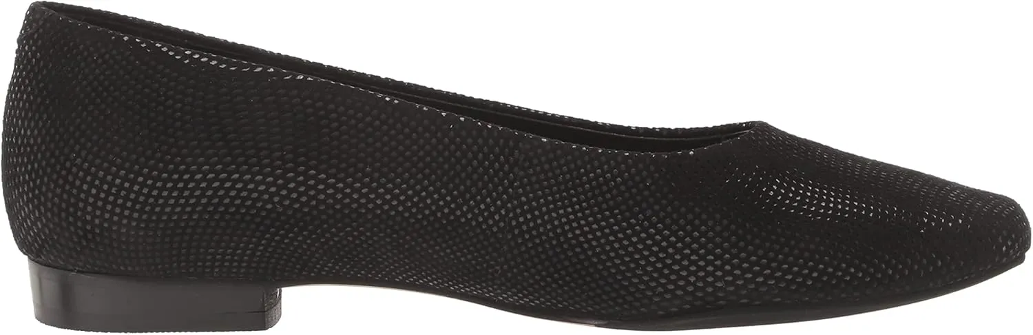 Trotters Women's Honor Ballet Flat