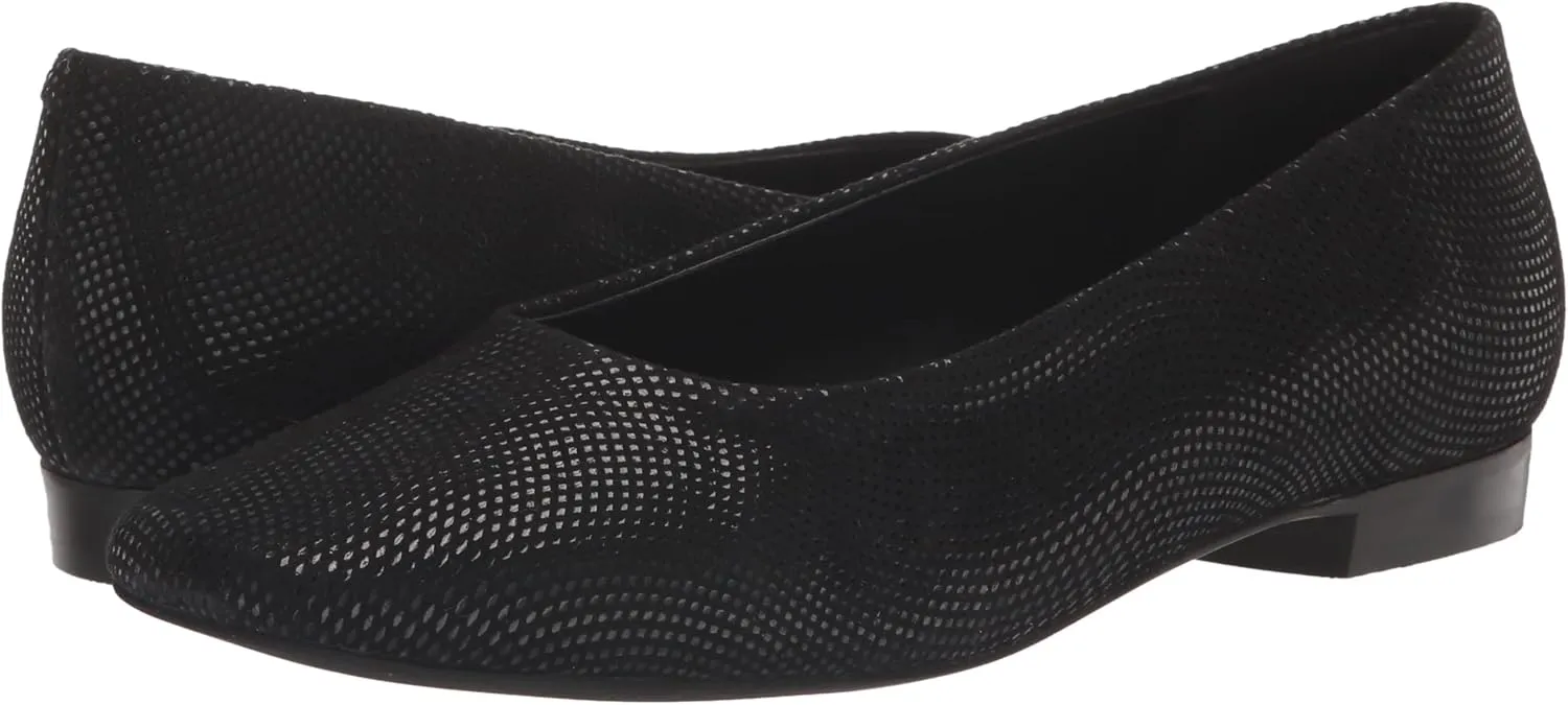 Trotters Women's Honor Ballet Flat