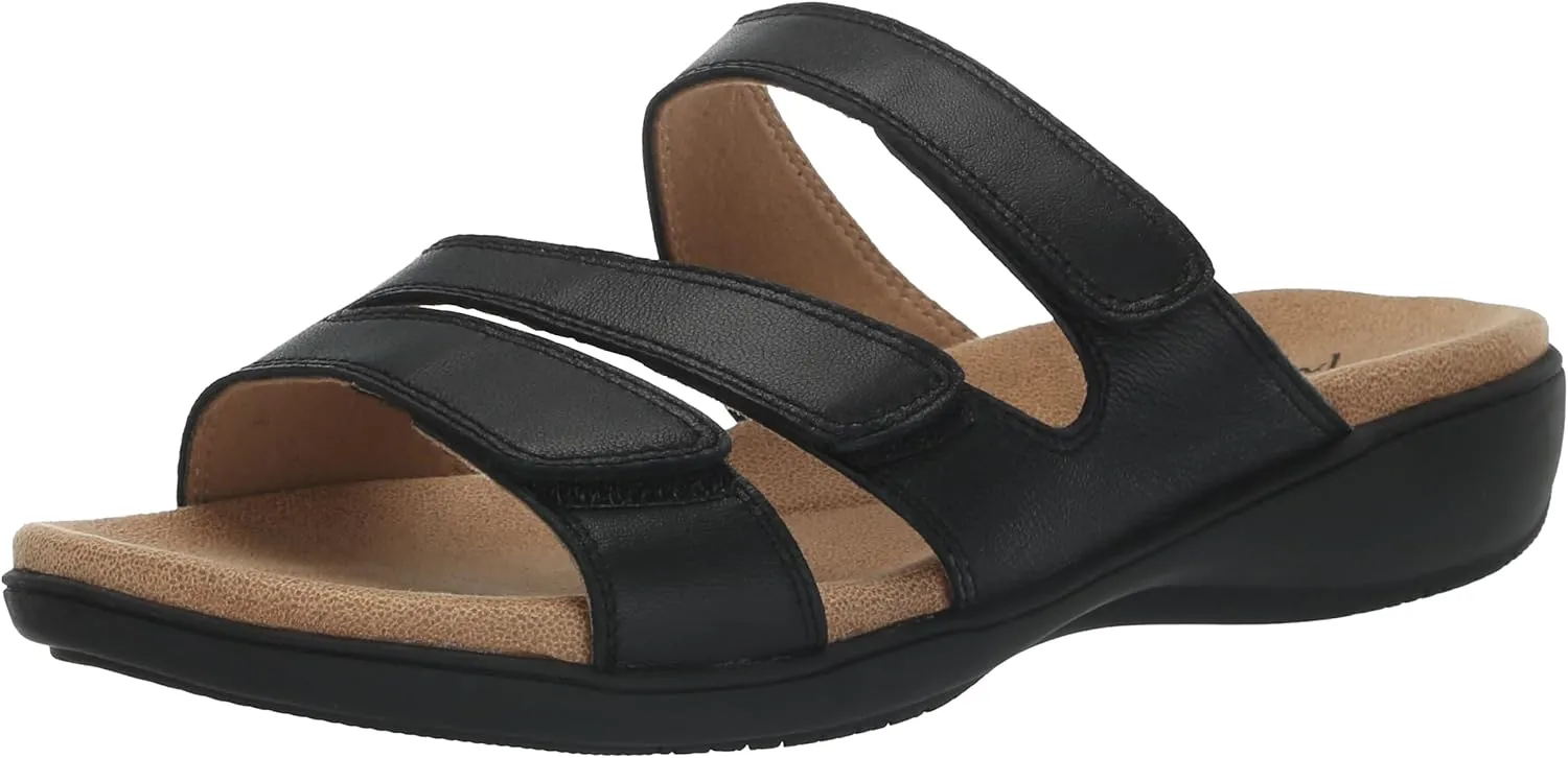 Trotters Women's Rose Flat Sandal