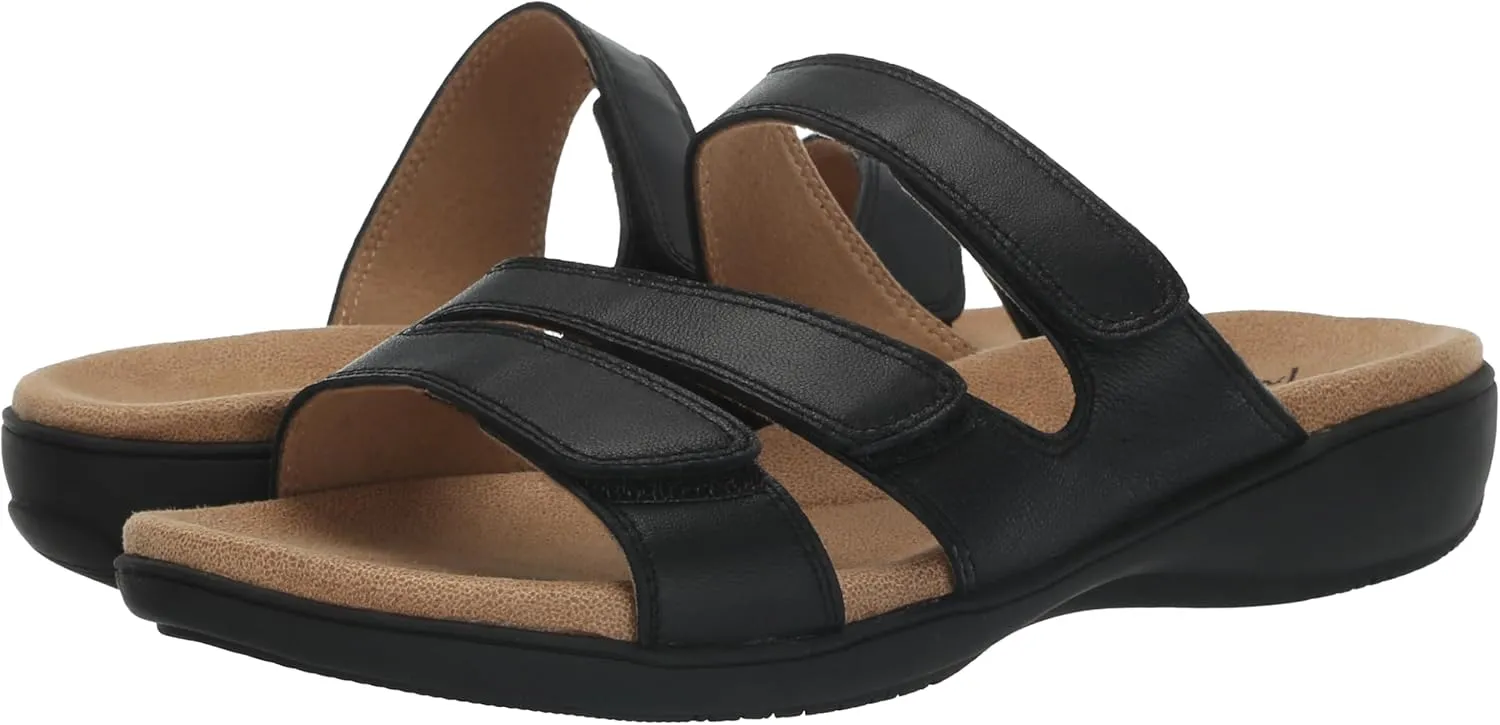 Trotters Women's Rose Flat Sandal