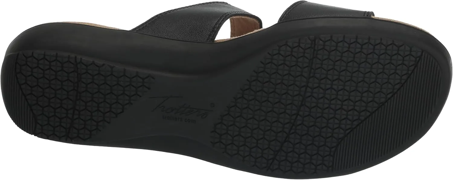 Trotters Women's Rose Flat Sandal