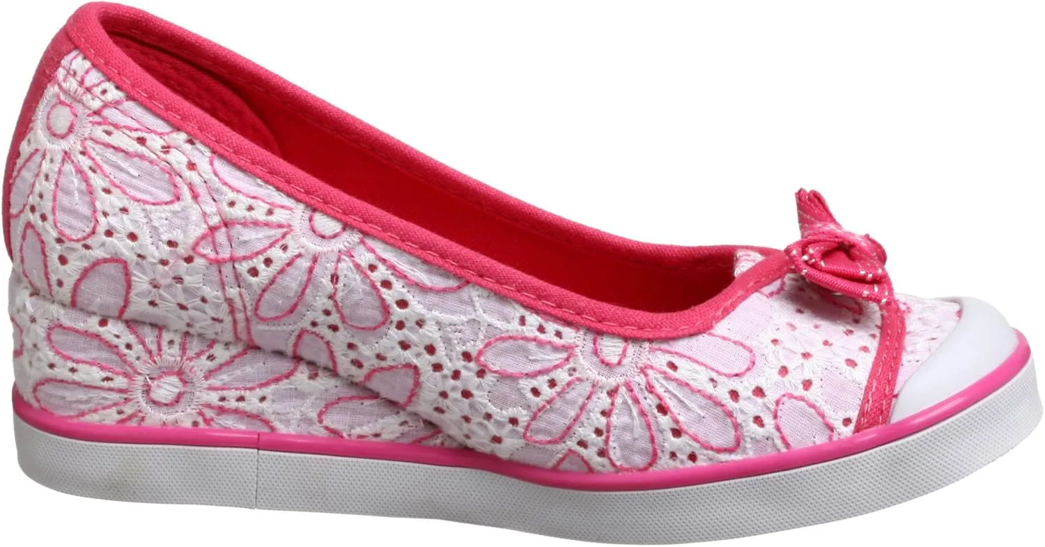 UNIONBAY Little Kid/Big Kid Phoebe Eyelet-g Wedge Slip-On