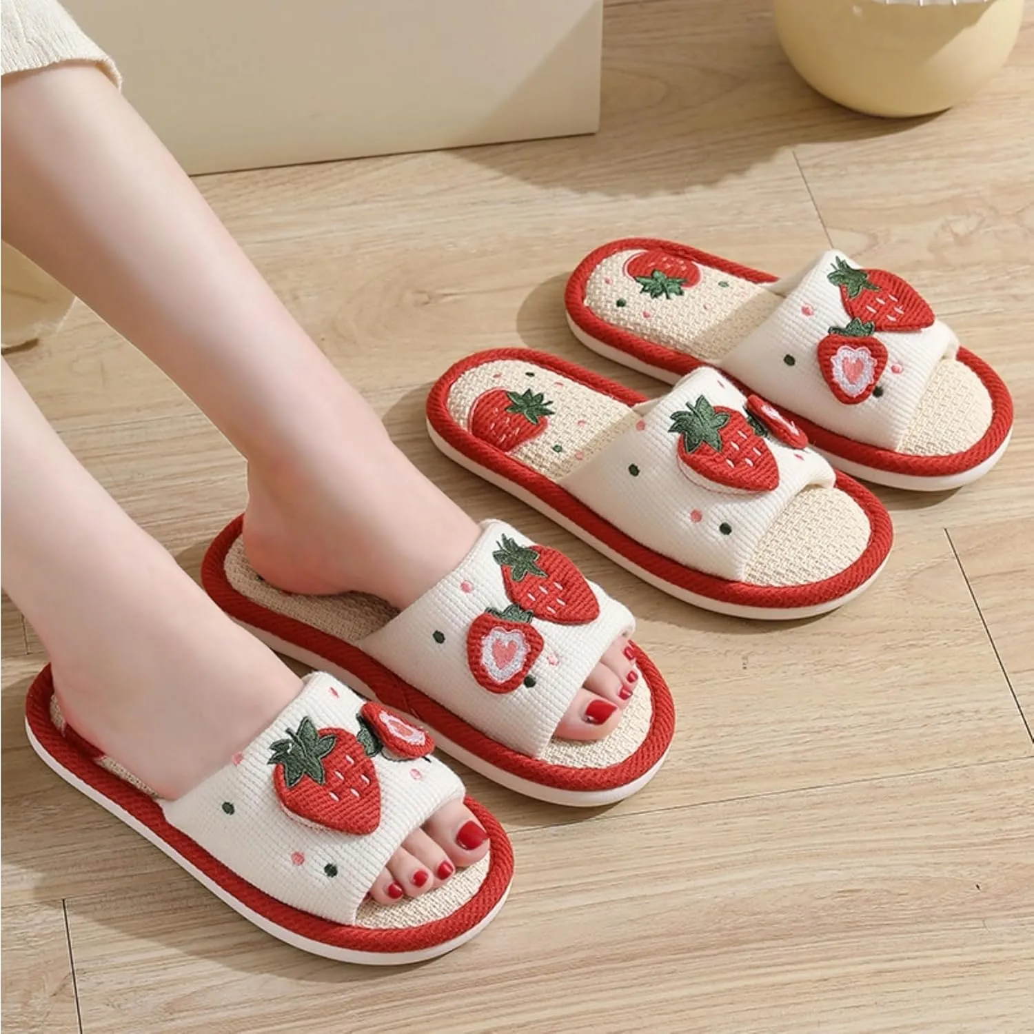 Women's Cute Strawberry Slippers Indoor Breathable Linen House Shoes Home Slides Summer Open Toe Slip On Slippers Portable Lightweight