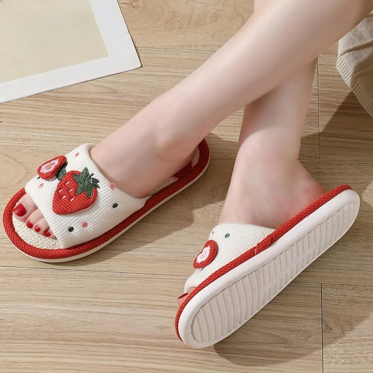 Women's Cute Strawberry Slippers Indoor Breathable Linen House Shoes Home Slides Summer Open Toe Slip On Slippers Portable Lightweight