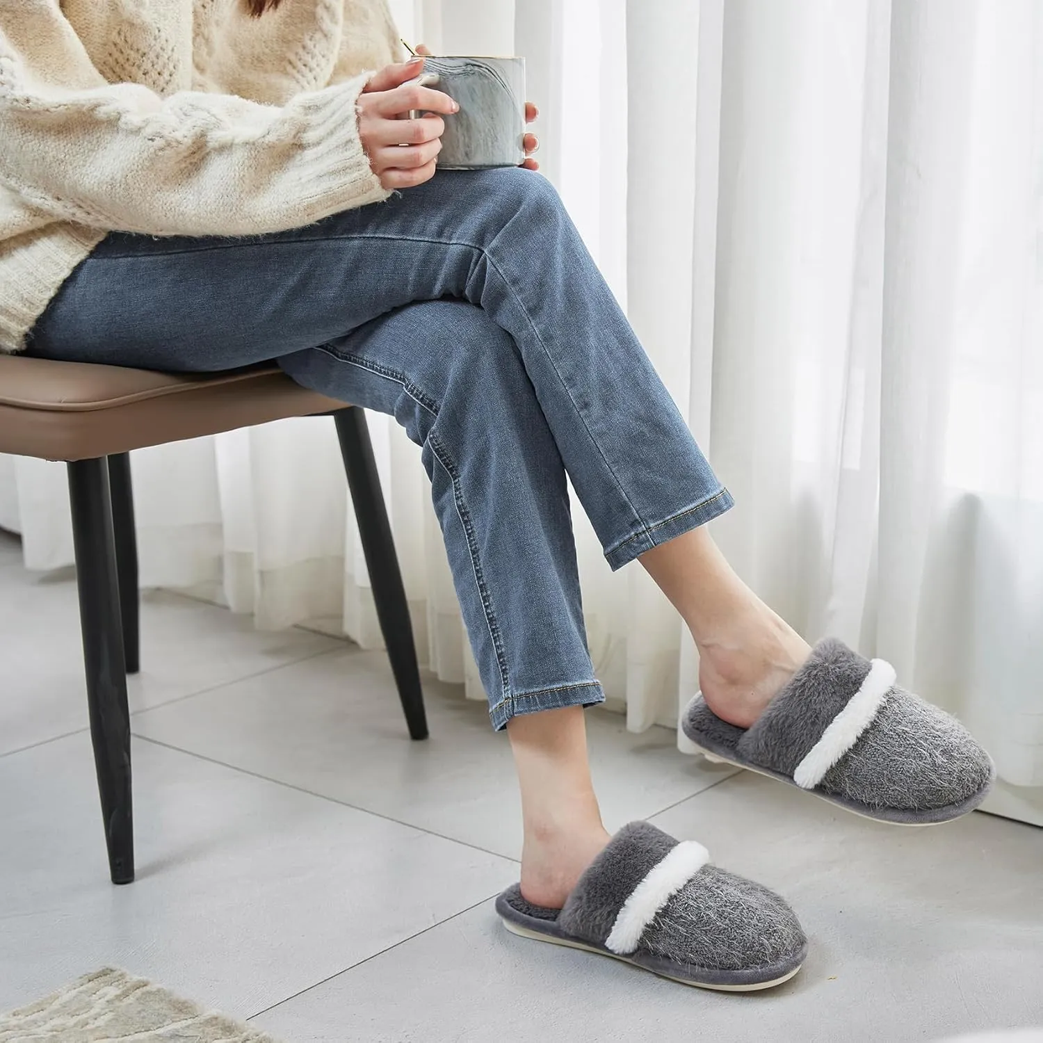 Women's Fuzzy Memory Foam Slippers Warm Gifts Trendy House Slippers Anti-Skid Rubber House Shoes for Women Mom Girlfriend Indoor Outdoor