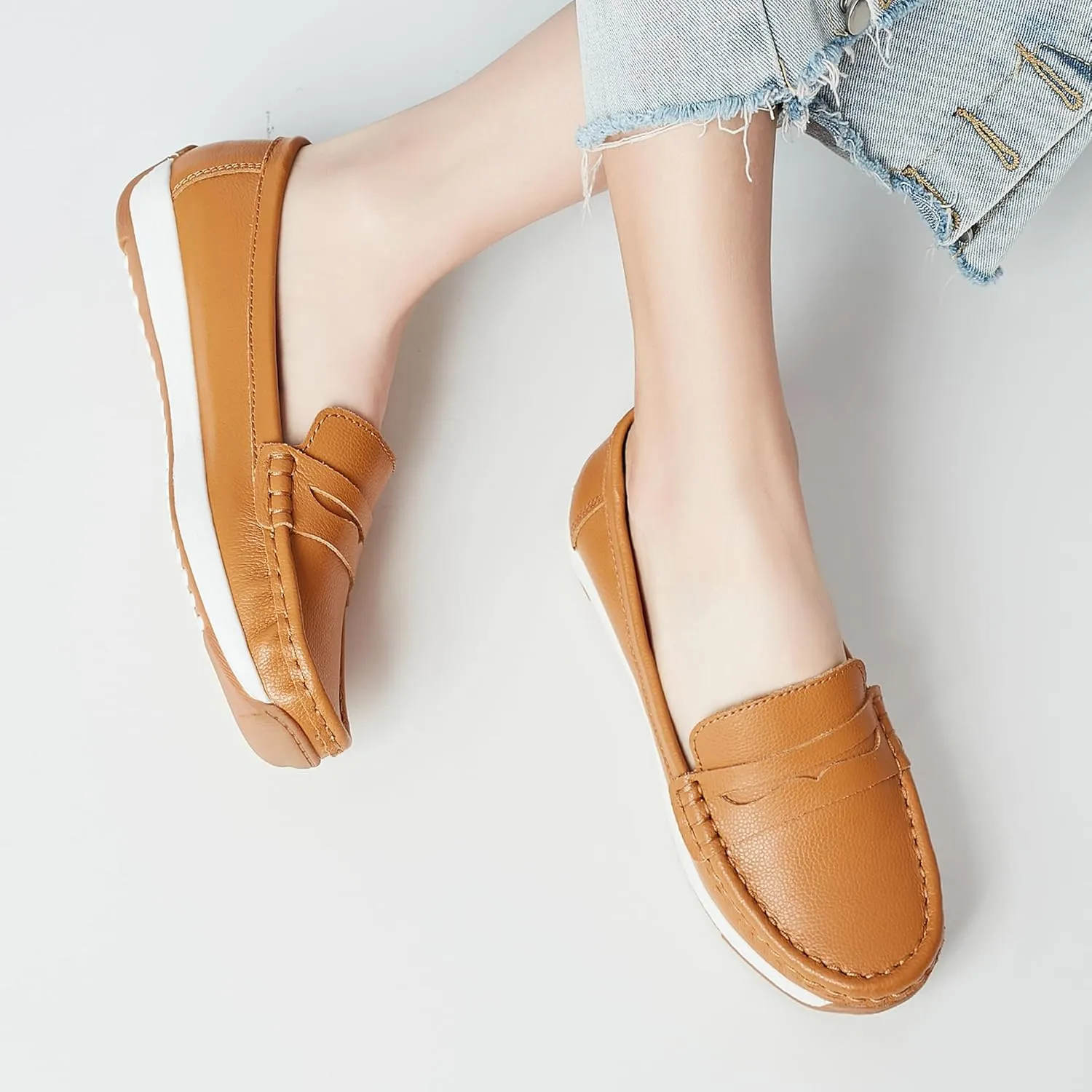 Women's Loafers Moccasin Casual Slip On Flat Shoes Comfortable Leather Driving Loafers Lightweight Nurse Work Shoes