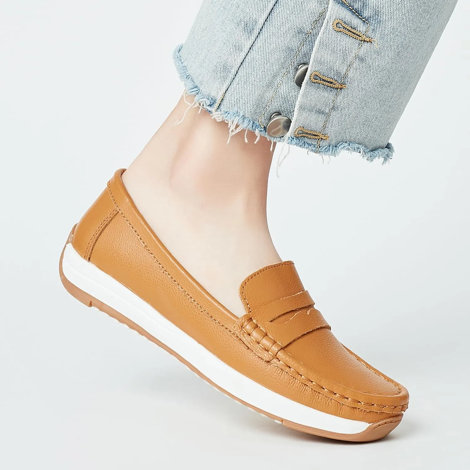 Women's Loafers Moccasin Casual Slip On Flat Shoes Comfortable Leather Driving Loafers Lightweight Nurse Work Shoes