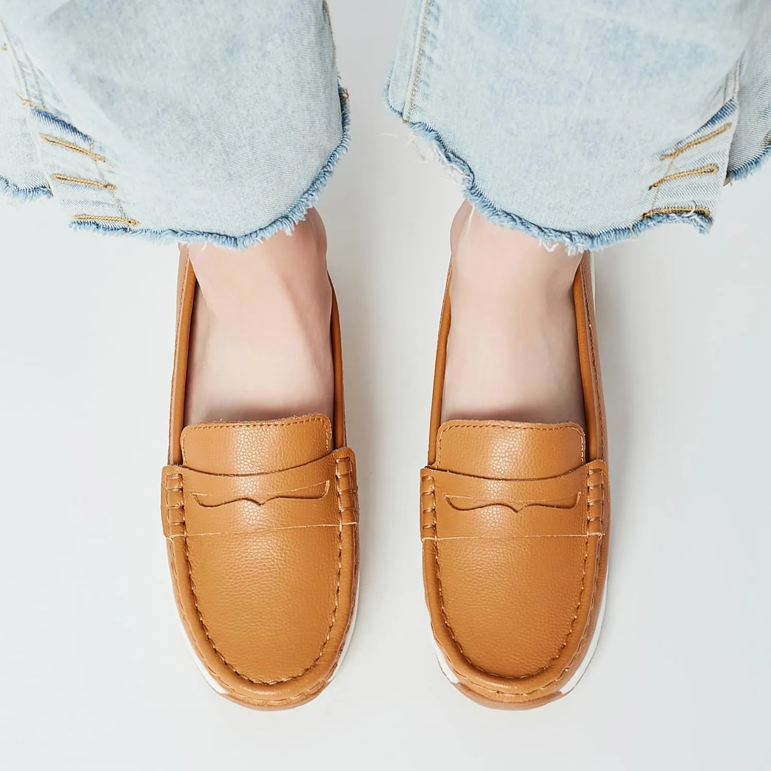 Women's Loafers Moccasin Casual Slip On Flat Shoes Comfortable Leather Driving Loafers Lightweight Nurse Work Shoes