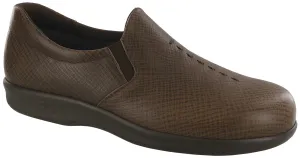 Women's Viva Slip On Loafer in Canela