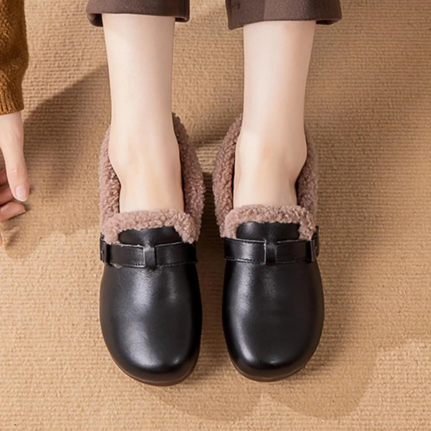 Women's Winter Moccasins Shoes,Lightweight Cozy Fuzzy Lined Non-Slip Softsole Metal Buckle Leather Casual Flat Slippers