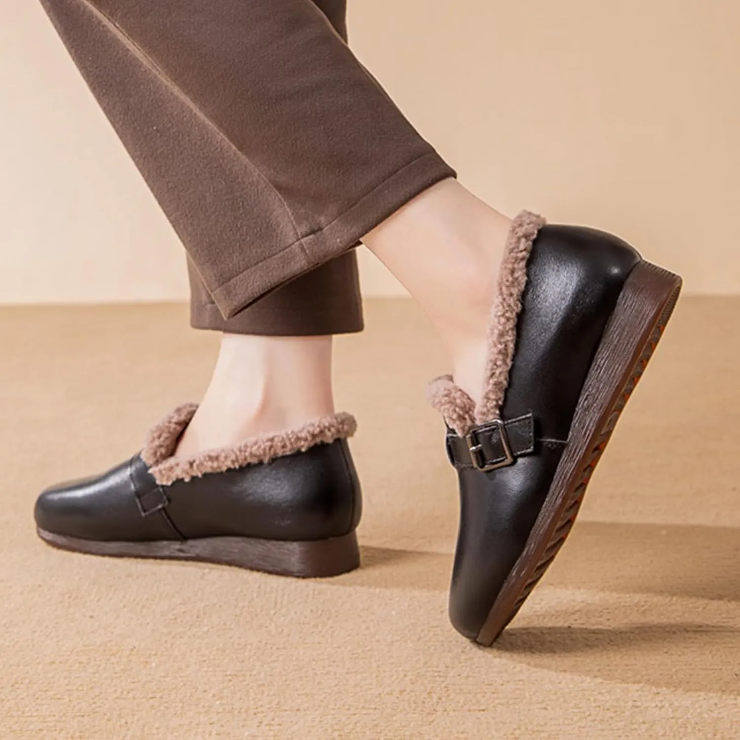 Women's Winter Moccasins Shoes,Lightweight Cozy Fuzzy Lined Non-Slip Softsole Metal Buckle Leather Casual Flat Slippers