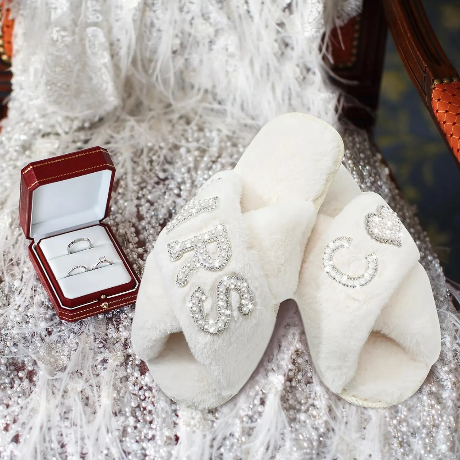 Xtinmee Personalized Initial Wedding Bride Slippers MRS Pearl Letter Makeup Bag Bridal Shower Gifts for Wedding Day (C)